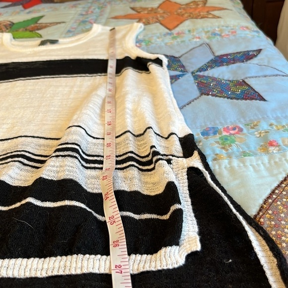 Left of Center for Anthropologie Sleeveless Shadow Striped Tunic - Picture 9 of 13